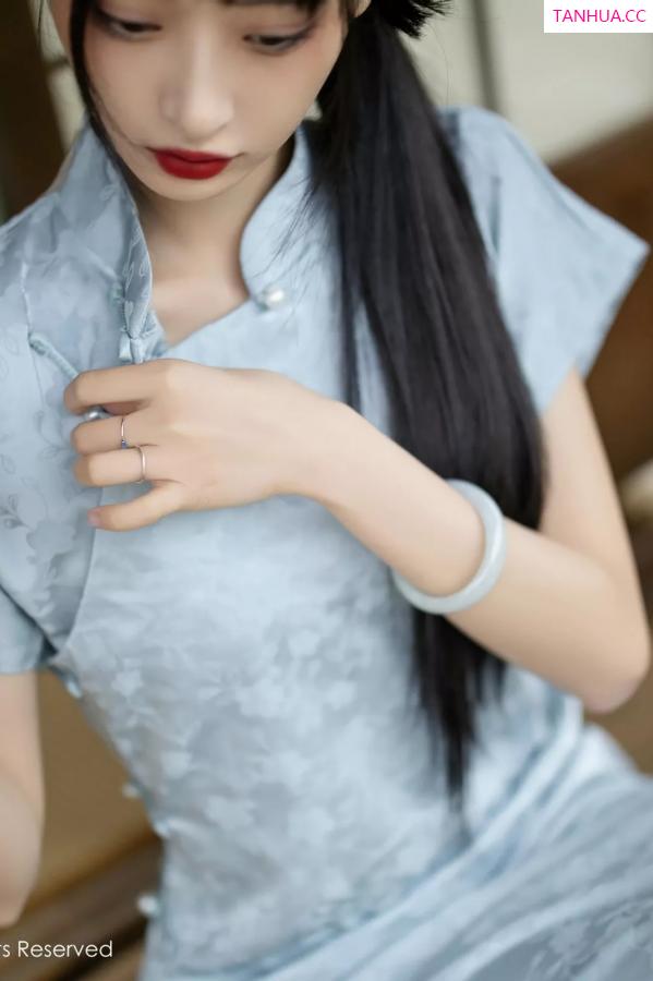   [XiuRen]高清写真图 2025.05.15 No.10278 茂木希子 日式旗袍第21张图片